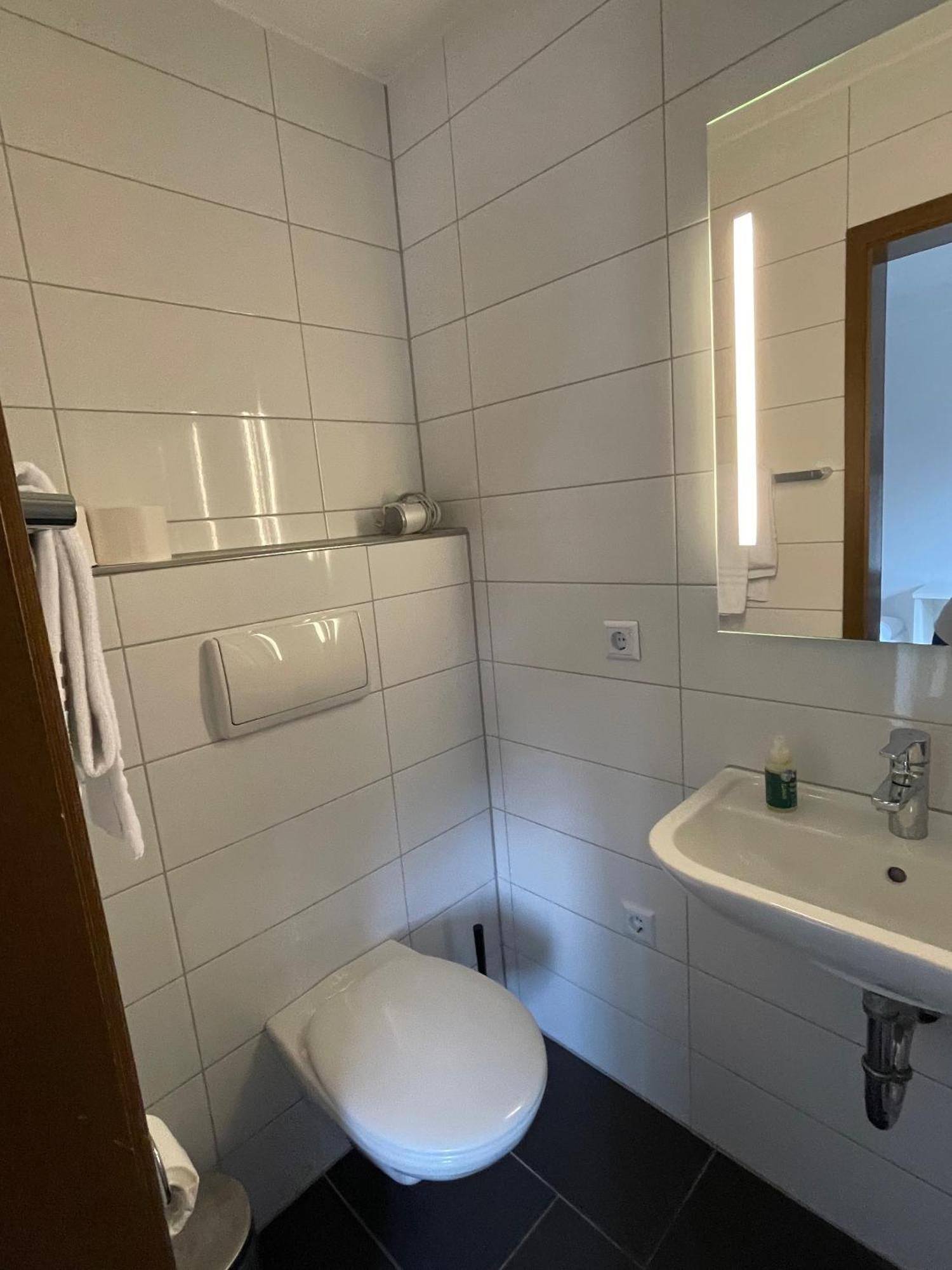 Landhotel Sickinger Hof Walldorf  Pokoj fotografie