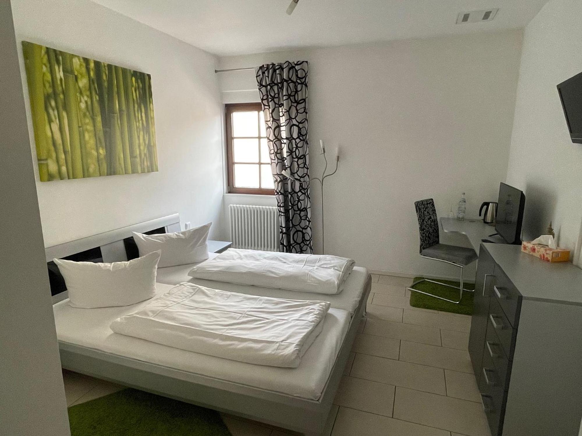 Landhotel Sickinger Hof Walldorf  Pokoj fotografie